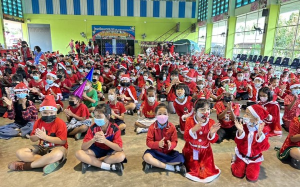 วันที่ 22 ธันวาคม 2565 โรงเรียนเทศบาล 1 (เกริกกฤตยาอุปถัมภ์) ดำเนินการจัดโครงการวันคริสต์มาส ให้กับนักเรียนตั้งแต่ระดับอนุบาล-ประถมศึกษา 