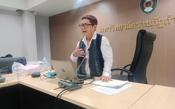 วันที่ 23 มีนาคม 2567 โรงเรียนเทศบาล 1 (เกริกกฤตยาอุปถัมภ์) คณะครูสายชั้นอนุบาลเข้าร่วมอบรมโครงการวิจัยการพัฒนาคู่มือนวัตกรรมการจัดประสบการณ์ตามแนวภาษาธรรมชาติ (Whole Language) ส่งเสริมทักษะสมอง EF เด็กปฐมวัย