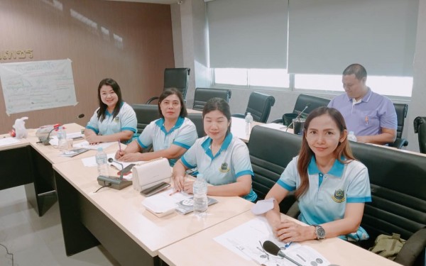 วันที่ 23 มีนาคม 2567 โรงเรียนเทศบาล 1 (เกริกกฤตยาอุปถัมภ์) คณะครูสายชั้นอนุบาลเข้าร่วมอบรมโครงการวิจัยการพัฒนาคู่มือนวัตกรรมการจัดประสบการณ์ตามแนวภาษาธรรมชาติ (Whole Language) ส่งเสริมทักษะสมอง EF เด็กปฐมวัย